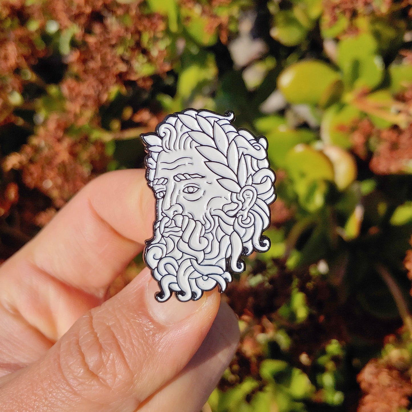 Zeus enamel pin - Pin Plugged