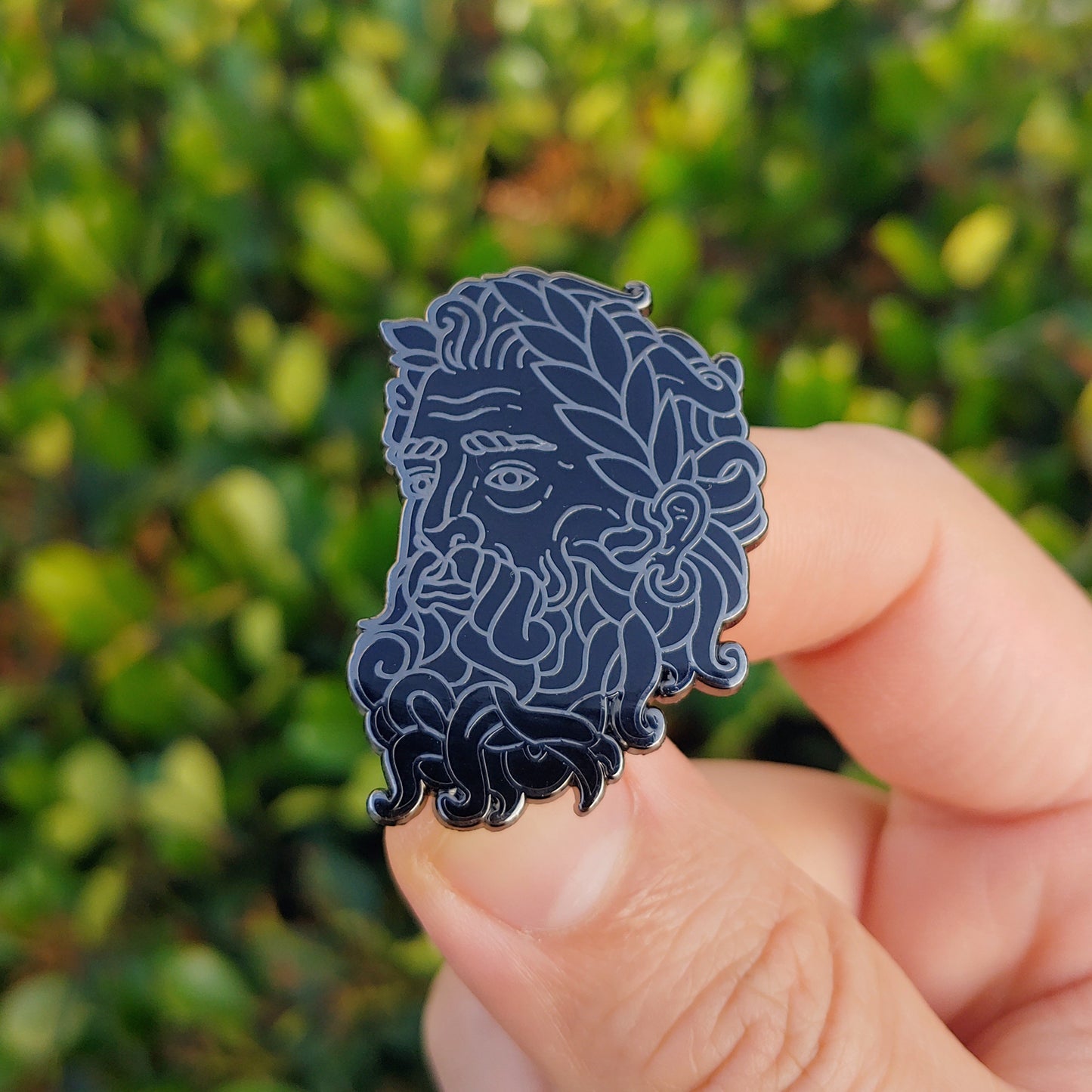 Zeus enamel pin - Pin Plugged